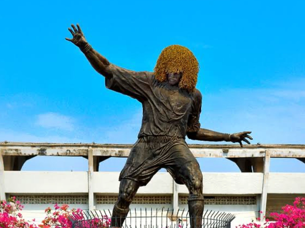 Estatua del Pibe Valderrama en Santa Marta - Mejor jugador de fútbol de Colombia