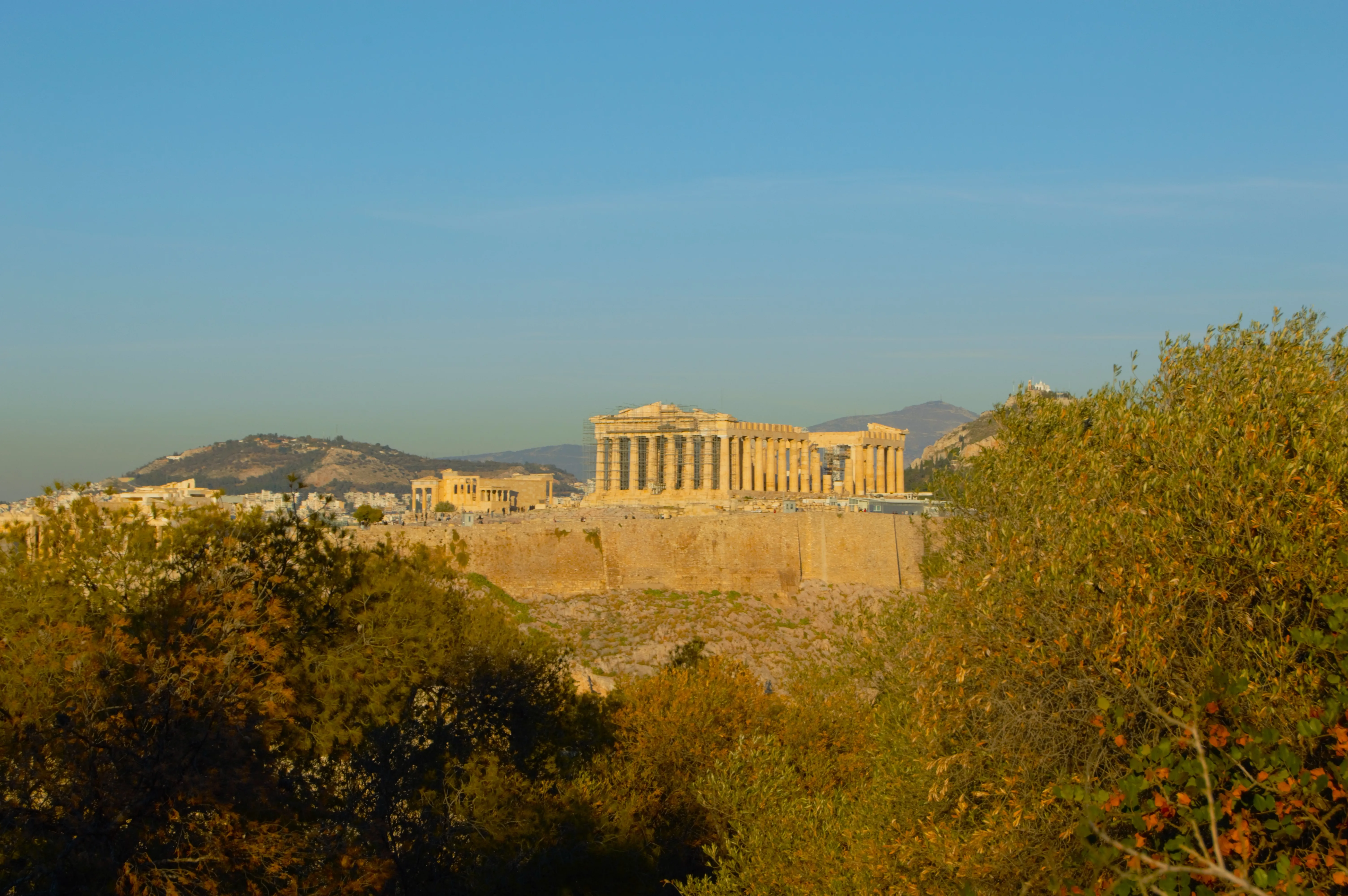 Panorámica del Partenón en la Acrópolis de Atenas