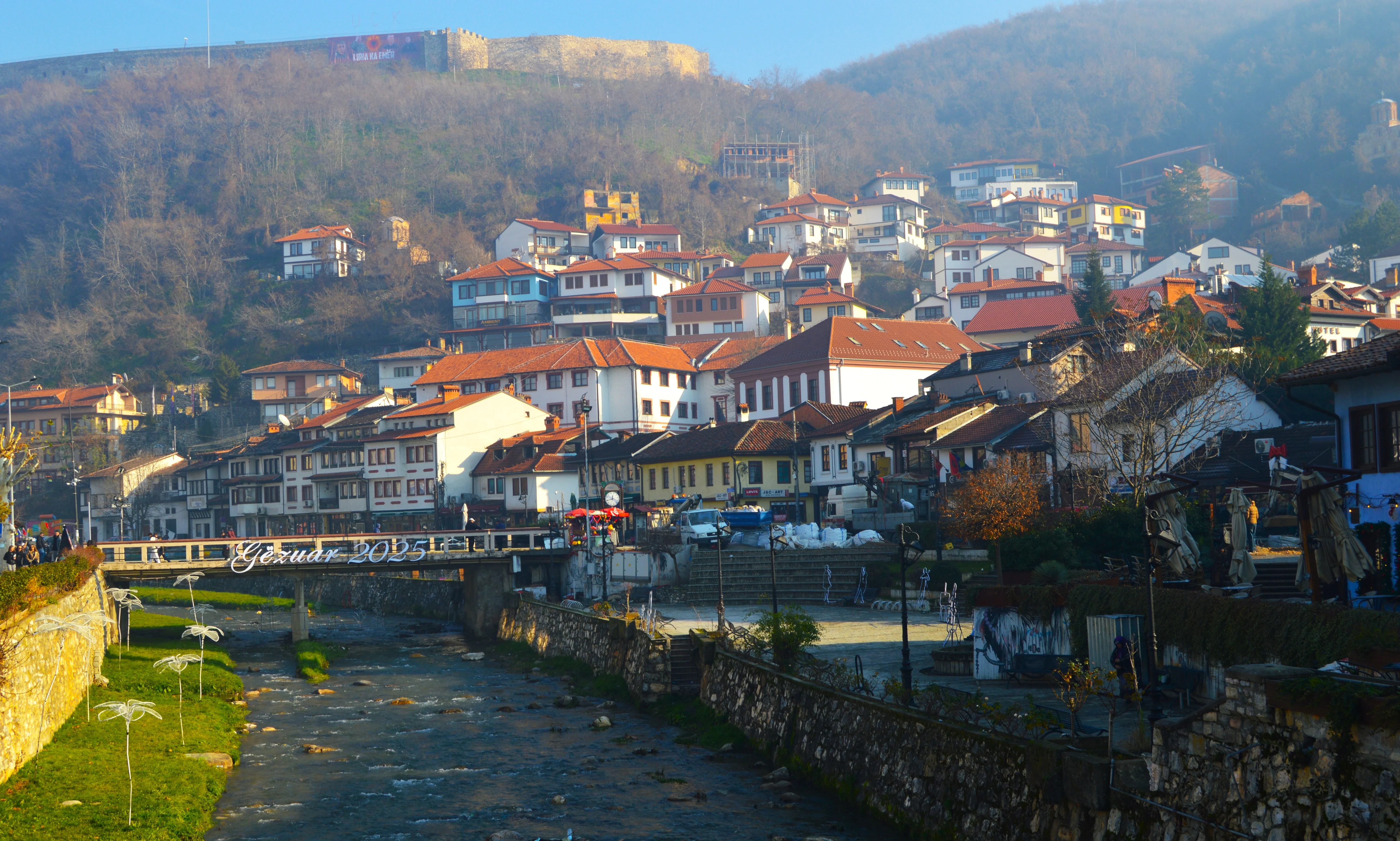 Ambiente cultural y pintoresco de Prizren